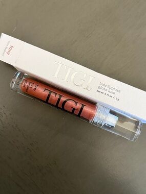 🌻 TIGI Luxe Lip Gloss in Foxy NWT